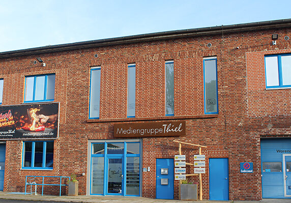 Karriere_thiel_gebaeude_eingang